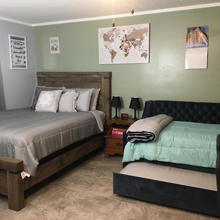 Home Away From Home, Recently Renovated North Troy Esterno foto