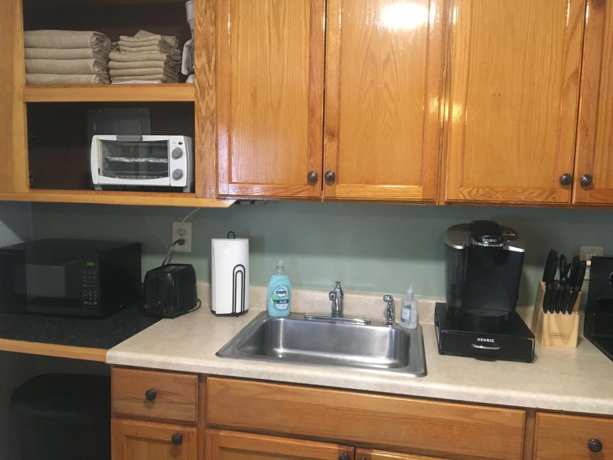 Home Away From Home, Recently Renovated North Troy Esterno foto