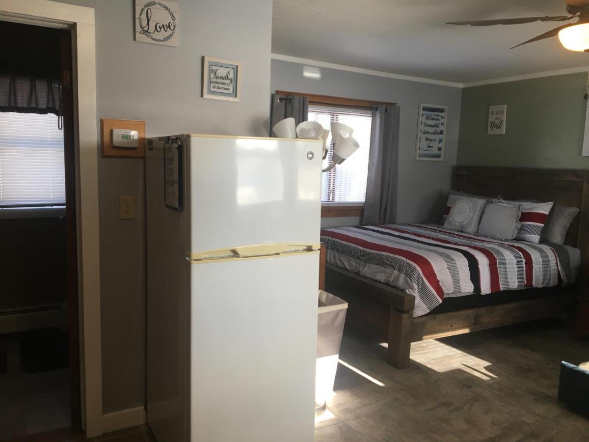 Home Away From Home, Recently Renovated North Troy Esterno foto