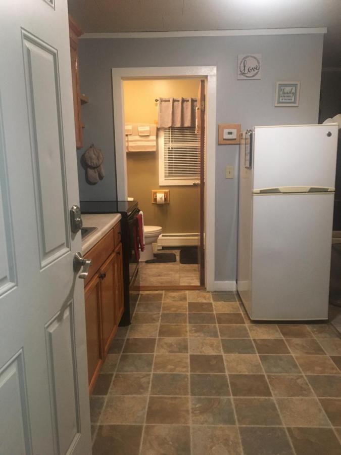 Home Away From Home, Recently Renovated North Troy Esterno foto