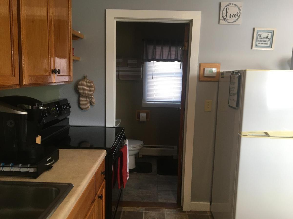 Home Away From Home, Recently Renovated North Troy Esterno foto