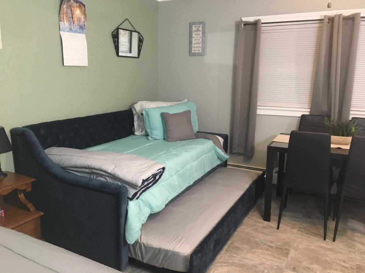 Home Away From Home, Recently Renovated North Troy Esterno foto