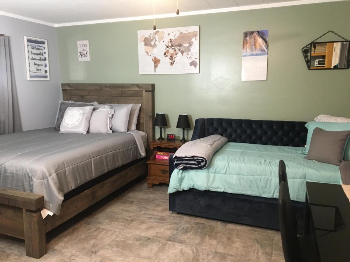 Home Away From Home, Recently Renovated North Troy Esterno foto