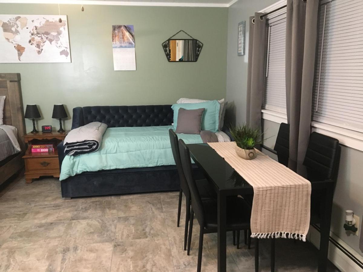 Home Away From Home, Recently Renovated North Troy Esterno foto